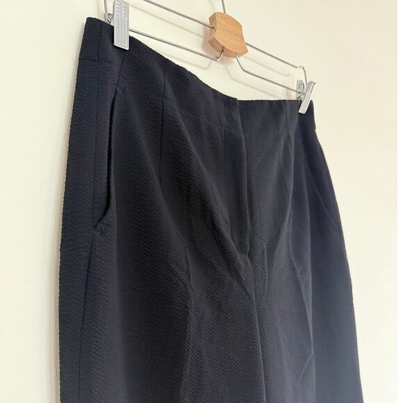 AKRIS black wool textured flat front textured cropped high rise dress pants - Picture 4 of 12